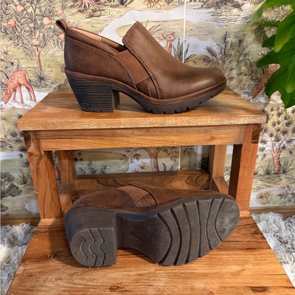 Comfortable Heeled Boots - Picture 7 of 8